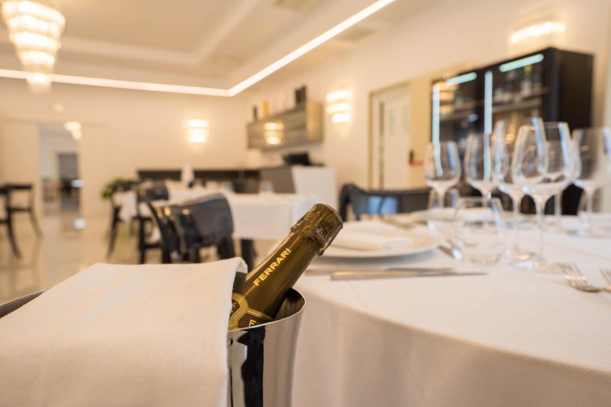 קטנזארו Pm Hotel מראה חיצוני תמונה