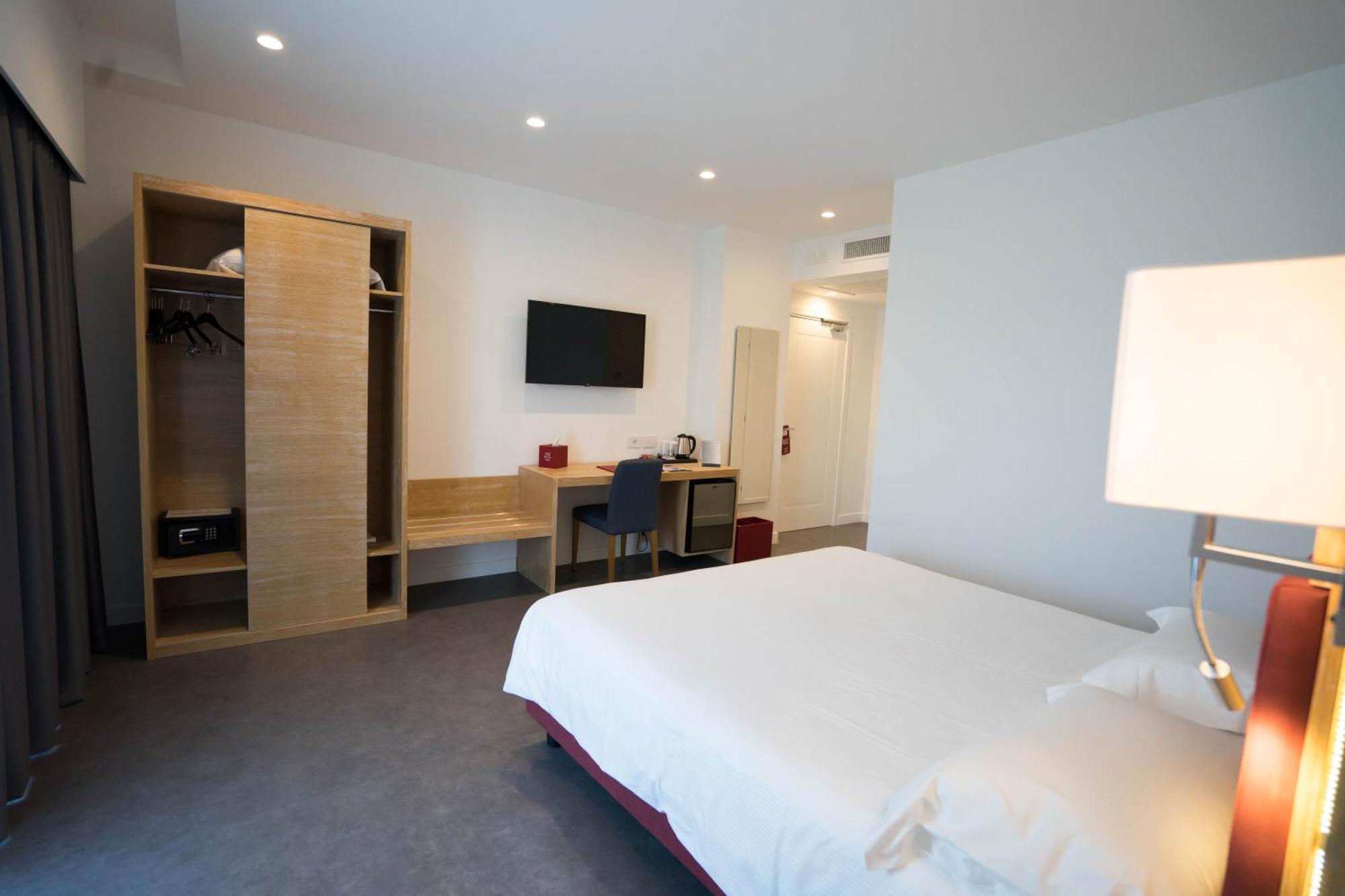 קטנזארו Pm Hotel מראה חיצוני תמונה