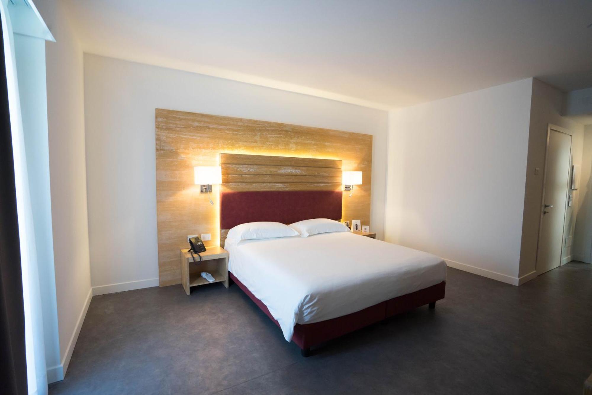 קטנזארו Pm Hotel מראה חיצוני תמונה