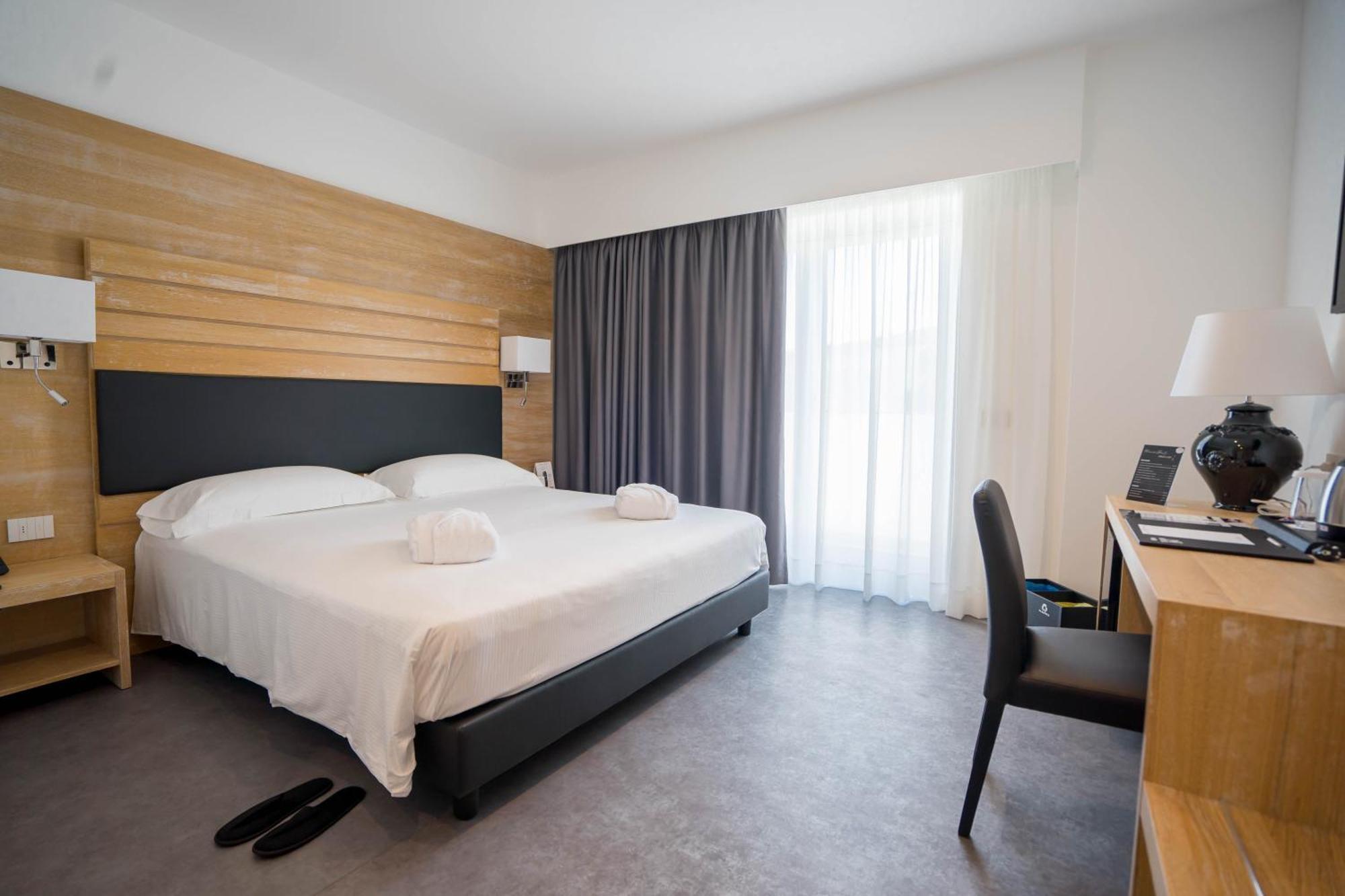 קטנזארו Pm Hotel מראה חיצוני תמונה